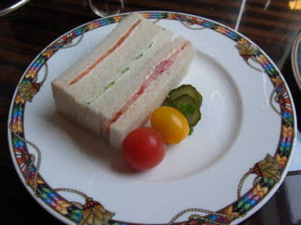 20111202AFT11ウェスティンホテル　サンドイッチ.jpg