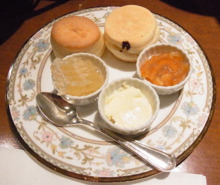 20110925AF.T西洋銀座プレリュード　スコーン.jpg