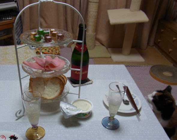 20110811三段プレートで夕食.jpg