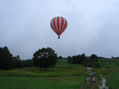 2007.8.18 北海道旅行 富良野　気球に乗る