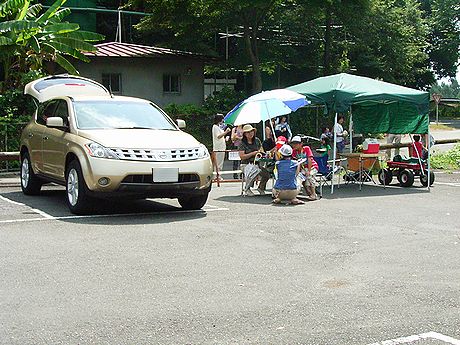 炎天下の受付風景