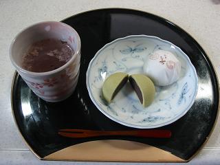 桜茶と塩見饅頭