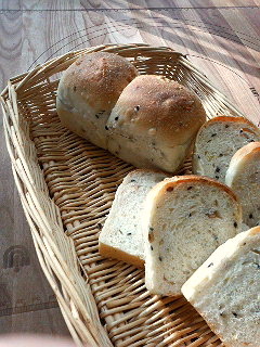 雑穀入りミニ食パン
