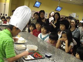 200805ケーキ実演３.jpg