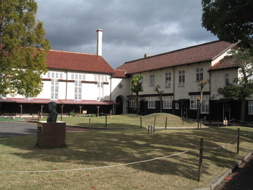 近江兄弟社学園.jpg