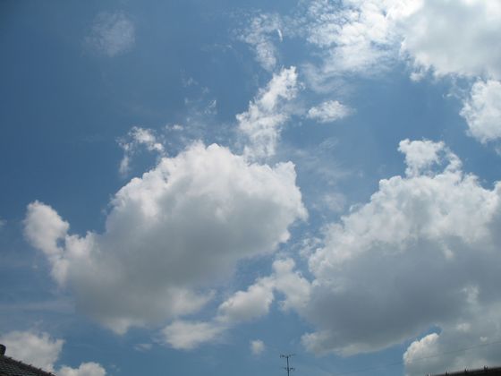 08/8/7の空３