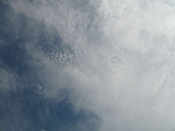 8/23の空１６