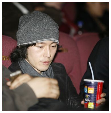 2008317-b.jpg