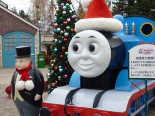 トーマスもお出迎え