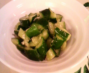 小鉢 きゅうり ニンニク和え 300円