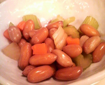 小鉢 茹でピーナツとセロリ醤油 300円