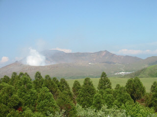 阿蘇山けむりモクモク