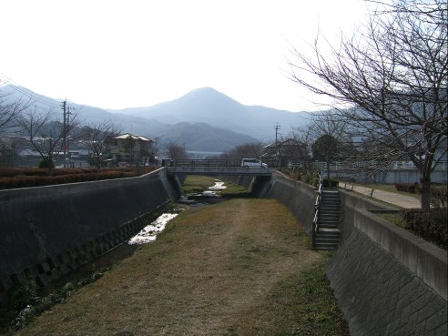 貫山