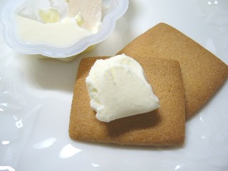 チーズクリーム＆ビスケット