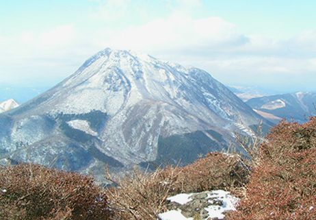 由布岳