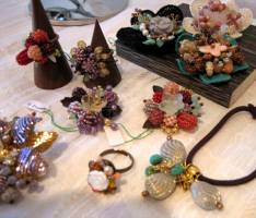 オジャさんの個展ビーズ１