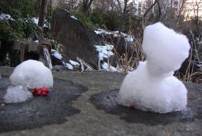 20060123m六本木ヒルズの雪だるま.jpg