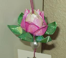 蓮の花の折り紙１.JPG