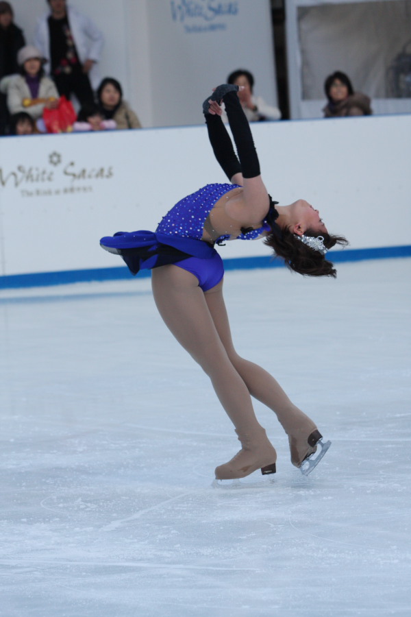 20090101太田由希奈さんレイバックスピン右0004.JPG