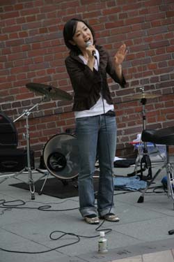 2005-10-15 21:45:35