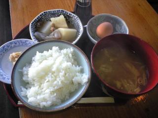 AM7:00ちょい過ぎ、朝食3