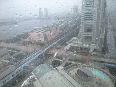 台風の朝のお台場。。