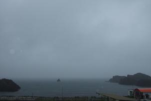 雨の芦原温泉　越前松島水族館からの風景