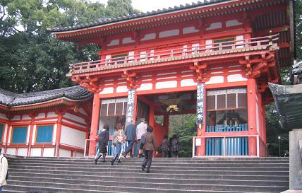 八坂神社参拝は私のリクエスト。