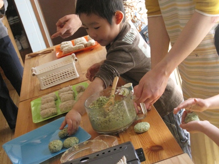 子供たちもお手伝い