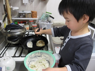 アイ！マイ！まいん！風キャベツパンケーキ調理中