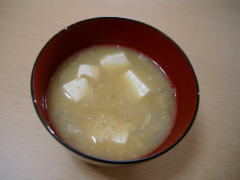 はとむぎ入り味噌汁