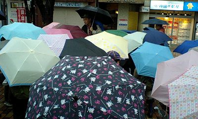 雨のキャンプ