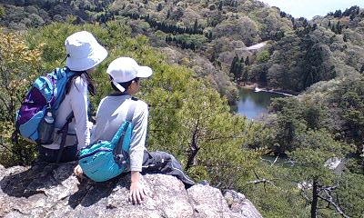 シェール槍から穂高湖を眺める