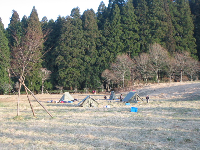 野営地