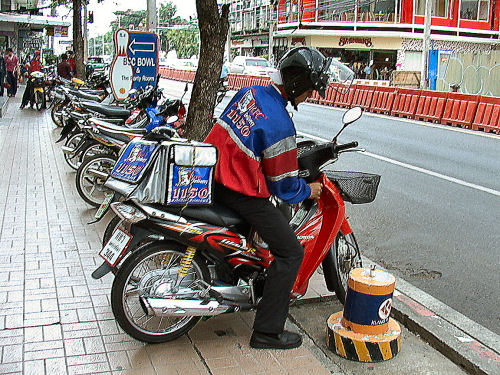 ケンチキ宅配.jpg