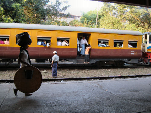 Phaya Lan駅４.jpg