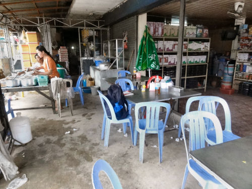 シアヌークビルの食堂５.jpg