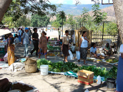東ティモ青空マーケット.jpg