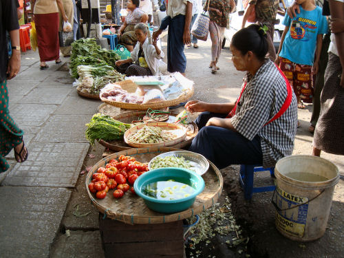 ヤンゴンの街角１８.jpg