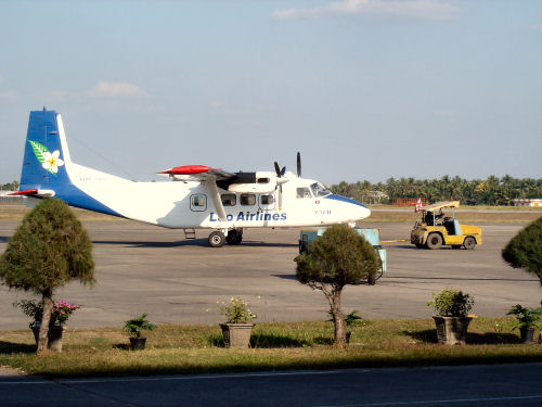 ラオス航空Ｙ１２.jpg