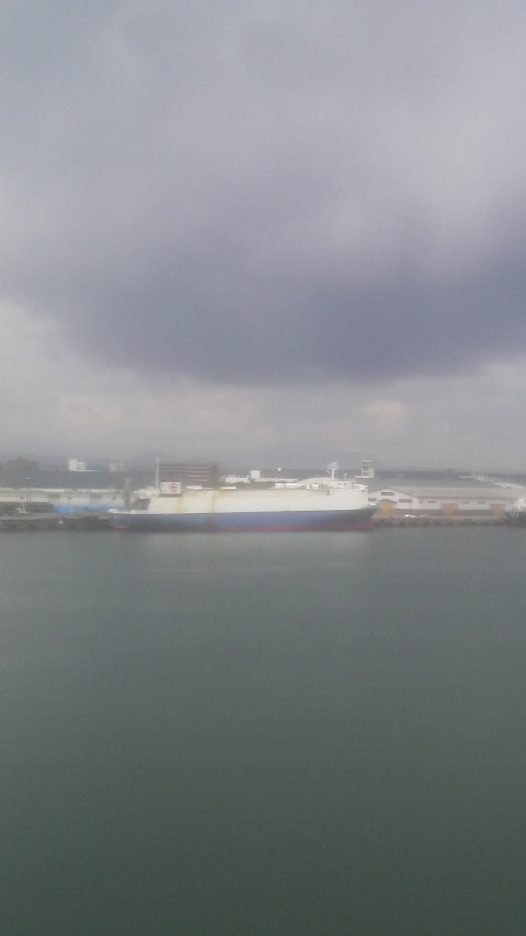 苫小牧に停泊中の船