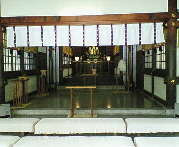 上知我麻神社の中を覗いてみました