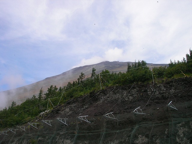 富士宮五合目より頂上を望む