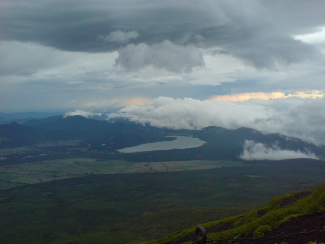 富士山７合目より山中湖