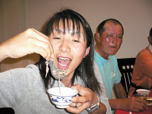 最終日の晩餐会もみじを食べる