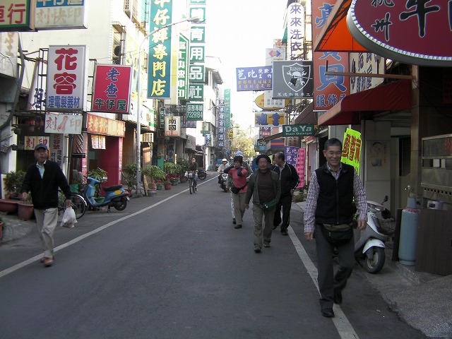 朝食へ向かう風景