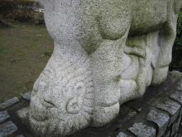 …に、踏まれているヒト(^_^;