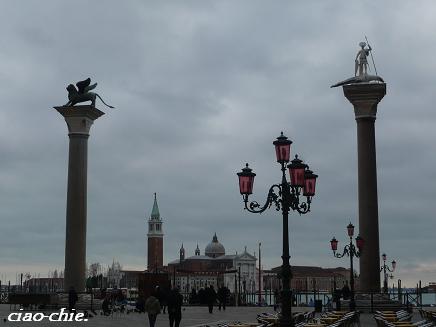 Leone e San Teodoro.JPG