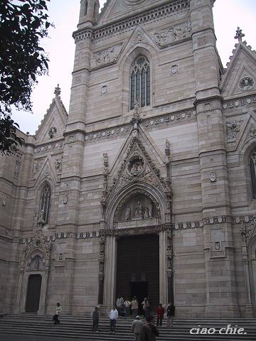 napoli. duomo.JPG