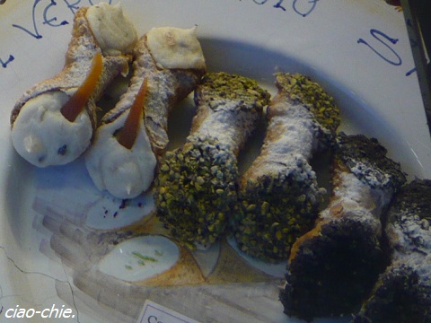 cannolo siciliano.jpg